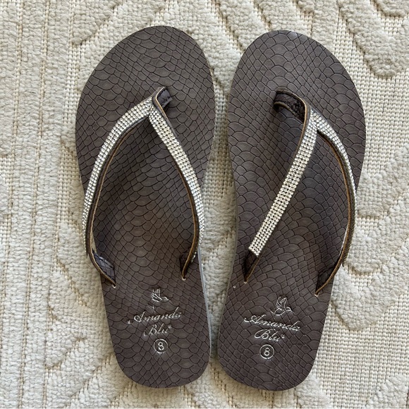 Diamond Flip Flops - Picture 4 of 5